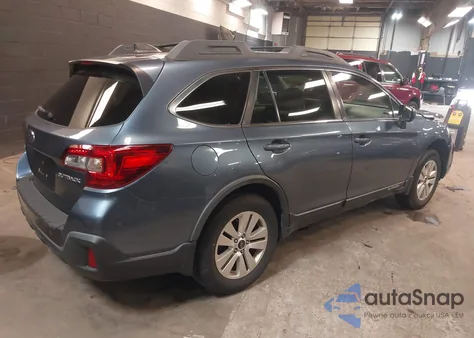 2018 Subaru Outback 2.5I Premium из США, поврежденный, VIN 4S4BSADC0J3288191